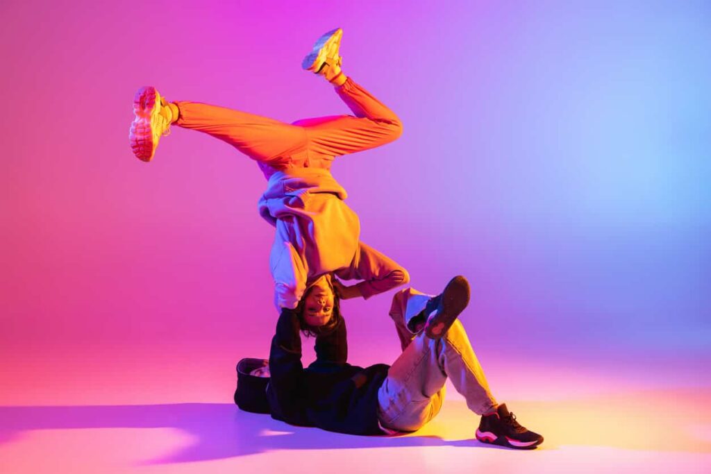 duo de danseurs pour apprendre à danser à deux